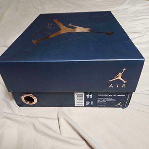 Air Jordan 4 Retro Premium Obsidian